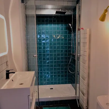 Spacieux Avec Vue Sur Appartement